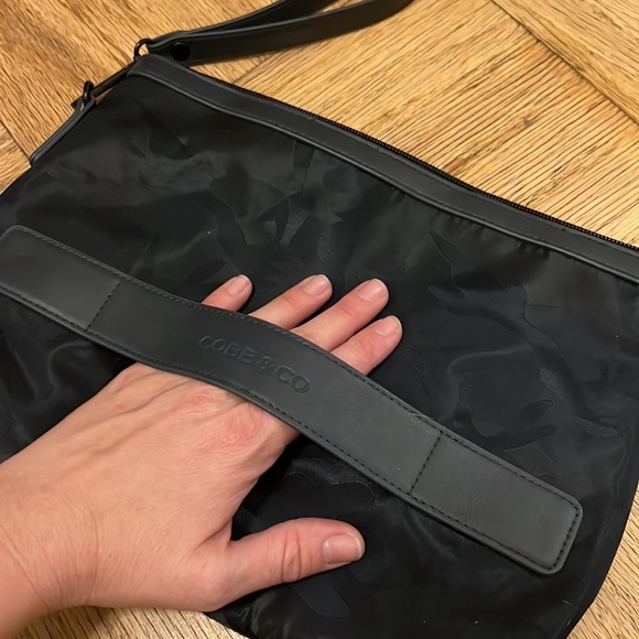 COBB & CO camo pouch - Picture 7 of 10